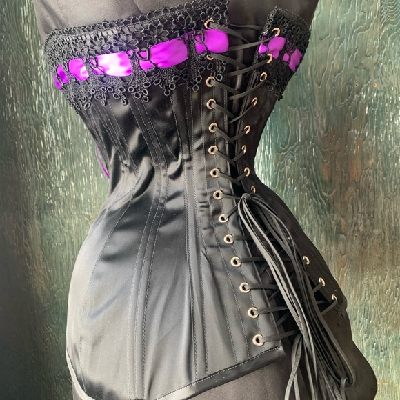 Handmade made to measure custom black Edwardian S-Bend corset by La Belle Fairy - Picture 6 of 6
